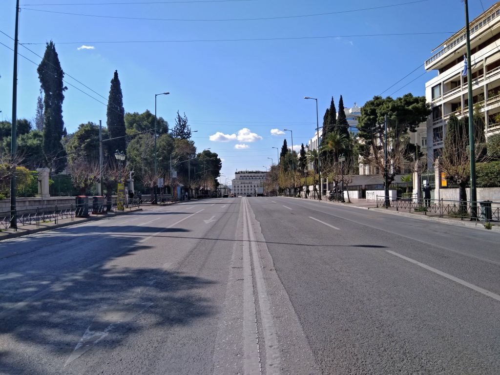 Lockdown: Δεν βελτιώνονται οι δείκτες στην Αττική