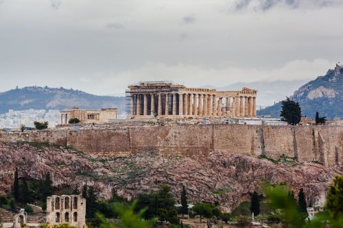 Καιρός: Χειμωνιάτικο σκηνικό – Που θα εκδηλωθούν βροχές και καταιγίδες