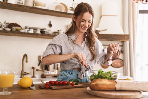 Τα μόνα tips που θα χρειαστείτε για χάσετε τα κιλά της καραντίνας