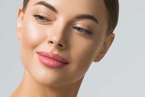 DIY lip scrub: Η αγαπημένη μας συνταγή για ζουμερά χείλη