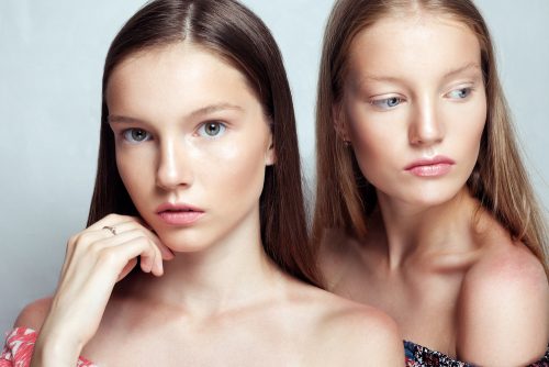 No Mascara: Αυτό είναι το μεγαλύτερο makeup trend του καλοκαιριού