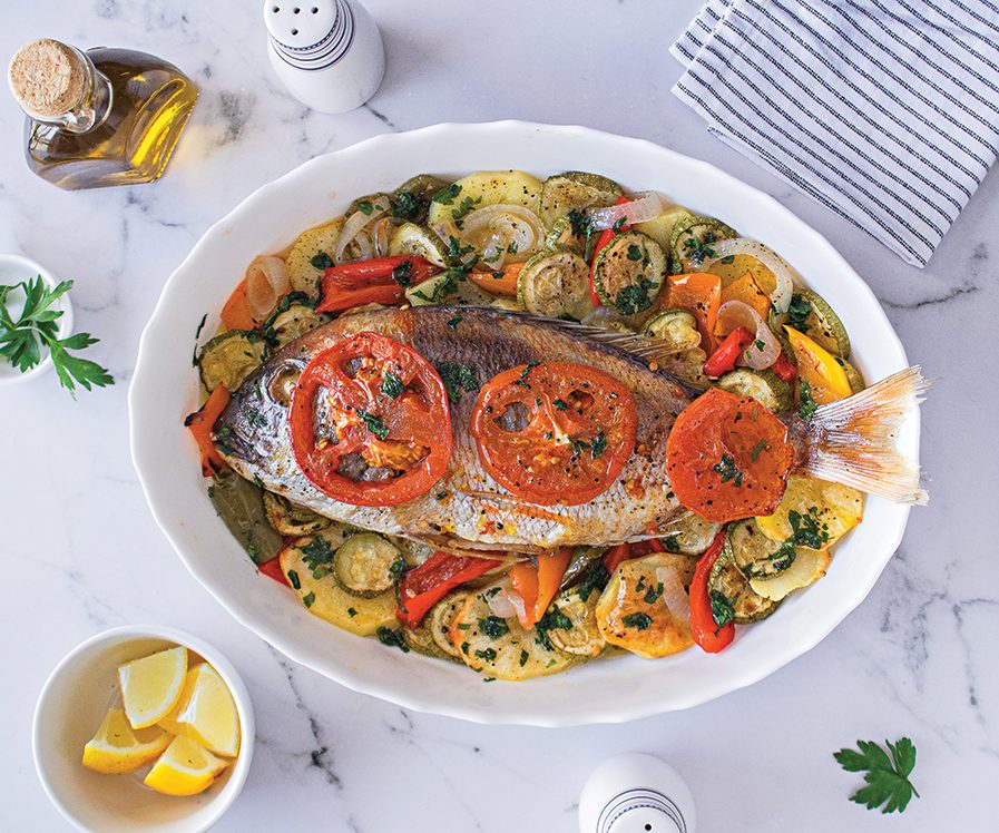 Ψάρι με λαχανικά στο φούρνο
