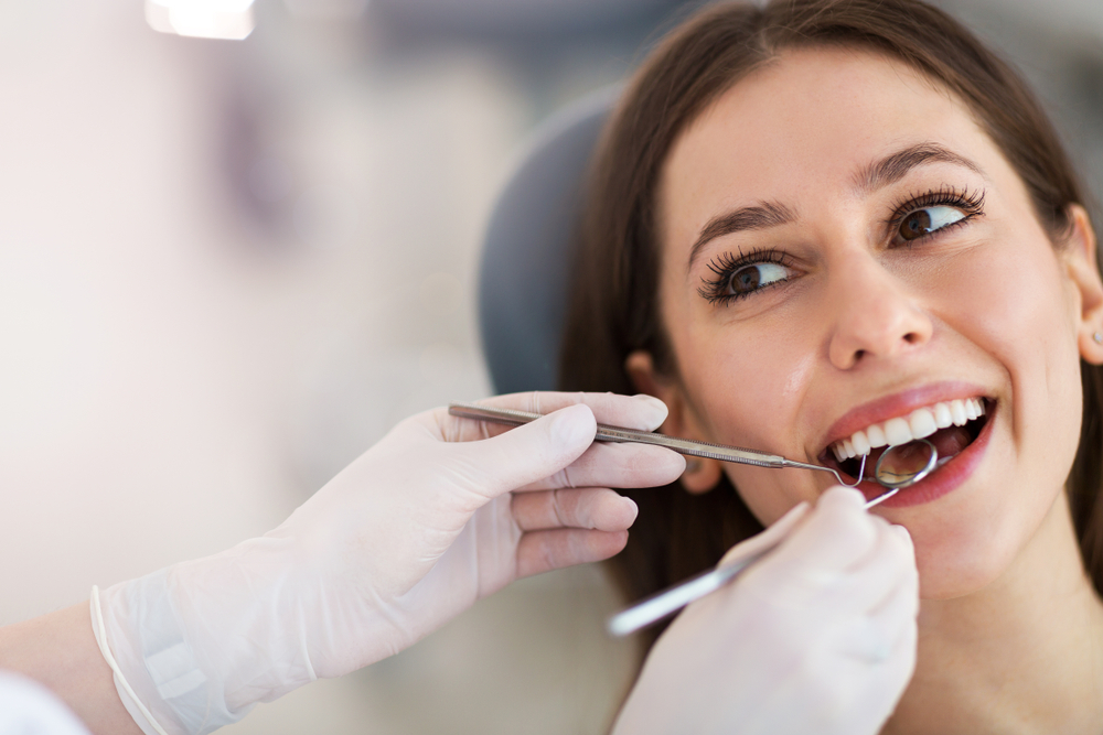 Οδοντική υγεία: Τρεις συνήθειες που πρέπει να ακολουθείς