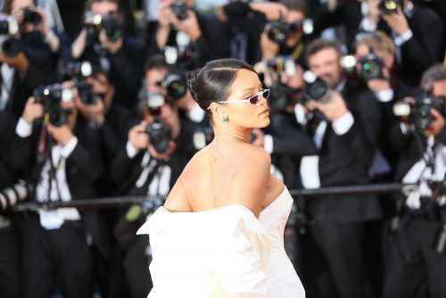 Rihanna: Πώς θα αποκτήσετε την αυτοπεποίθησή της