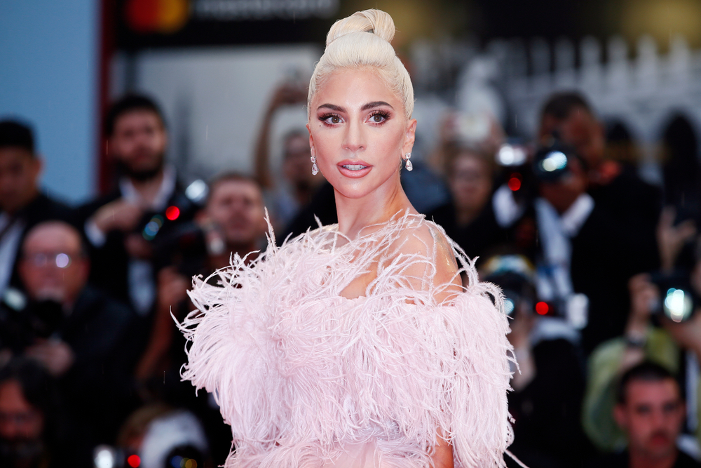 Lady Gaga: Ο hairstylist της σταρ μοιράστηκε τα μυστικά του