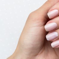 Νύχια: Τα nail designs για τις λάτρεις του μινιμαλισμού