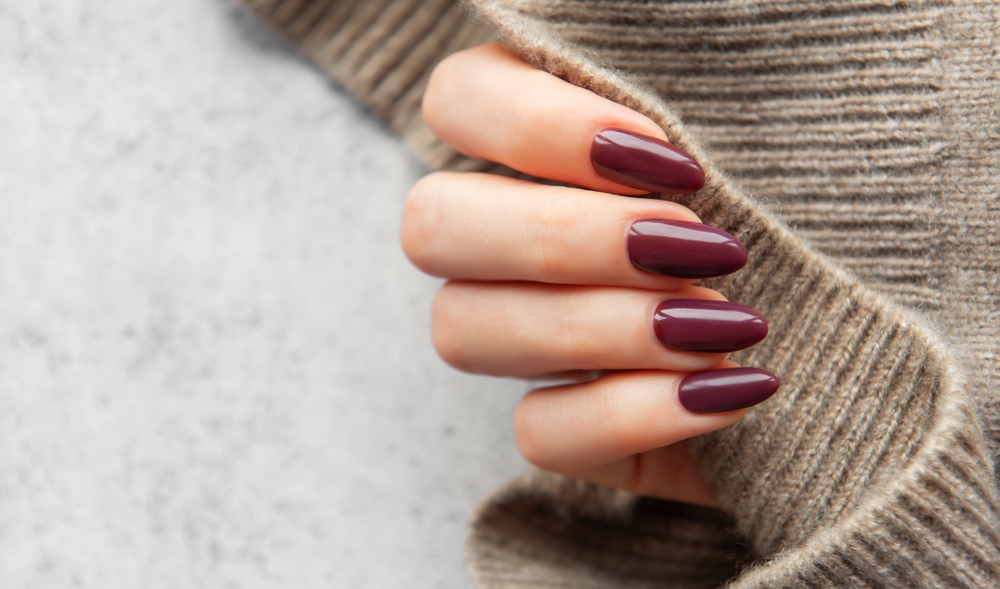 Cabernet nails: Το νέο trend για τα πιο chic νύχια