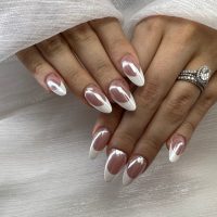 Icy Chrome nails: Η νέα τάση στα νύχια που είναι σούπερ για τον χειμώνα