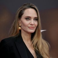 Angelina Jolie: Έκανε το πιο κομψό πεντικιούρ για τον χειμώνα